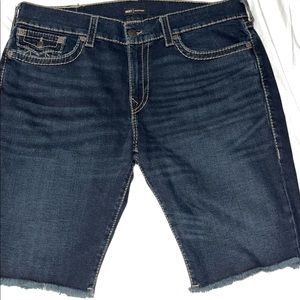 True Religion men Jean shorts in great conditions, men size 36